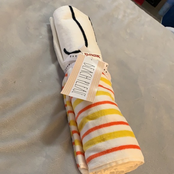 Rae Dunn Other - 😎😎😎 2/$40 Rae Dunn “Beach Please” Towel - NWT